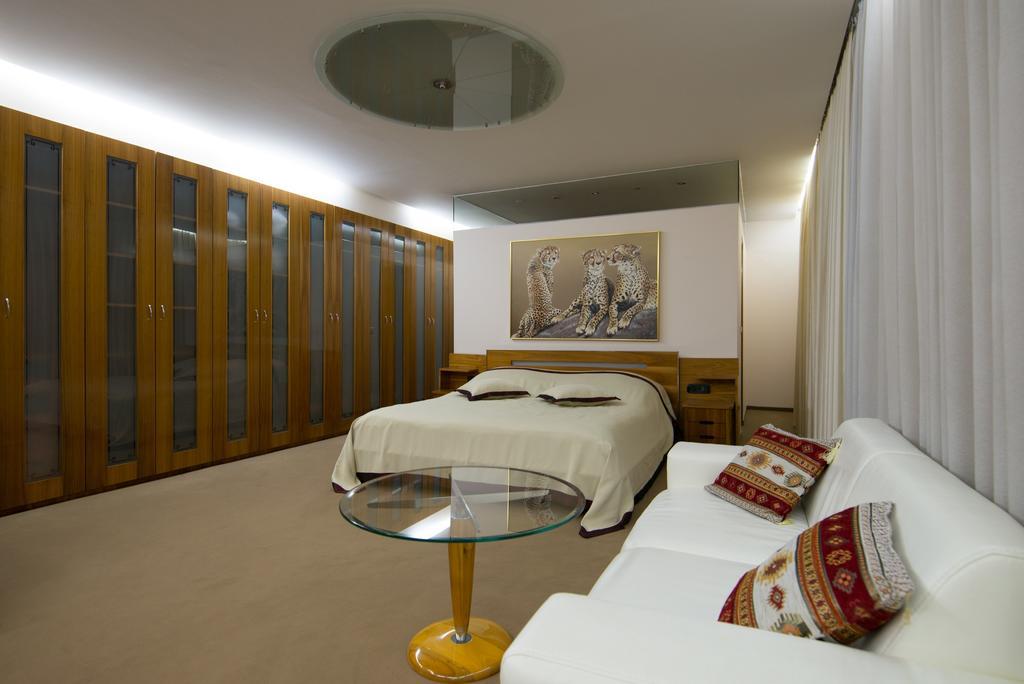 Hotel By Gastroid Ilidža Esterno foto